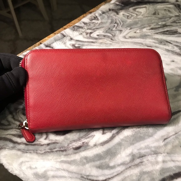 ❤️SOLD❤️PRADA ZIPPY WALLET SAFFIANO REDS LEATHER - Picture 7 of 8